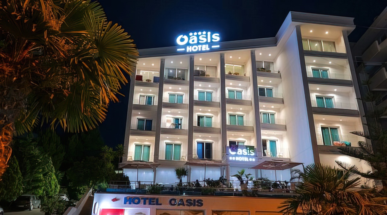 Prokuroria e Sarandës sekuestron hotelin luksoz  Oasis  të Alqi Papës  vëllai i Edmond Papës