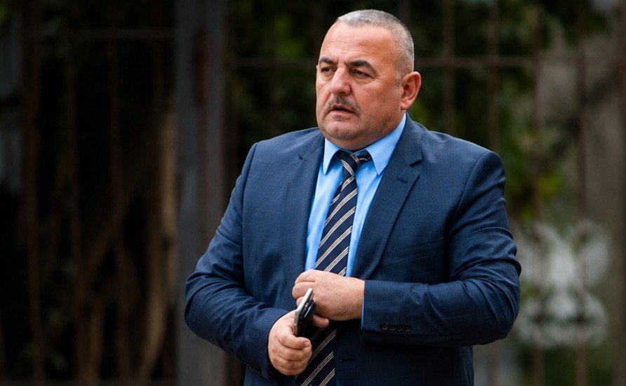 I nxori armën policisë  burg për djalin e ish deputetit demokrat sot drejtor socialist
