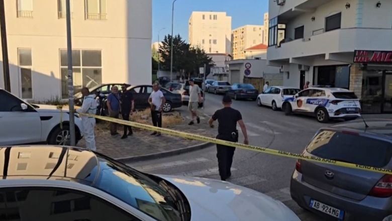 Plagoset me armë zjarri një person në Shijak