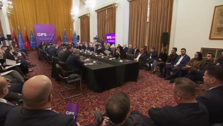 Rama mbledh të tijët  fokusi te investimi në Zvërnec