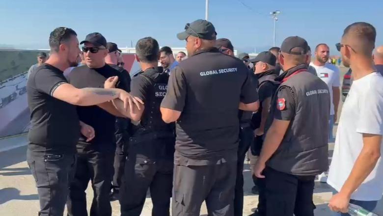 Tensione në VIA  punonjësit e Pacollit nxjerrin nga zyrat vartësit e Ademit
