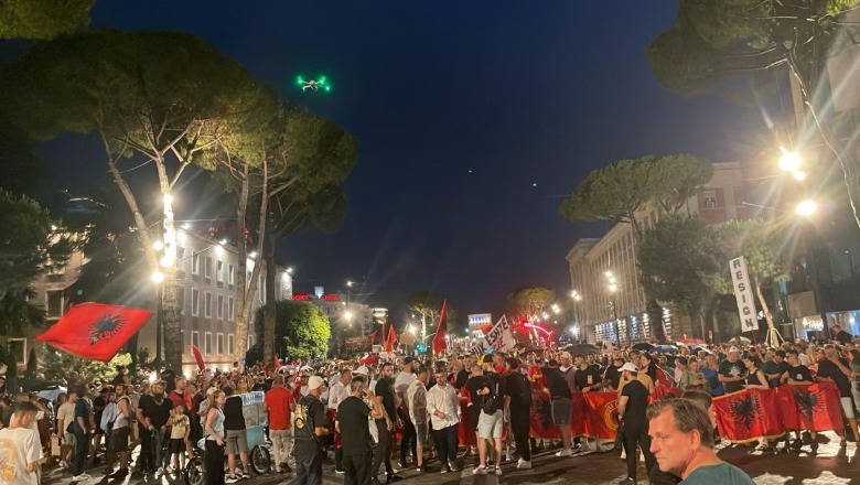 Protestat në Tiranë  15 persona nën hetim për tubim të paligjshëm