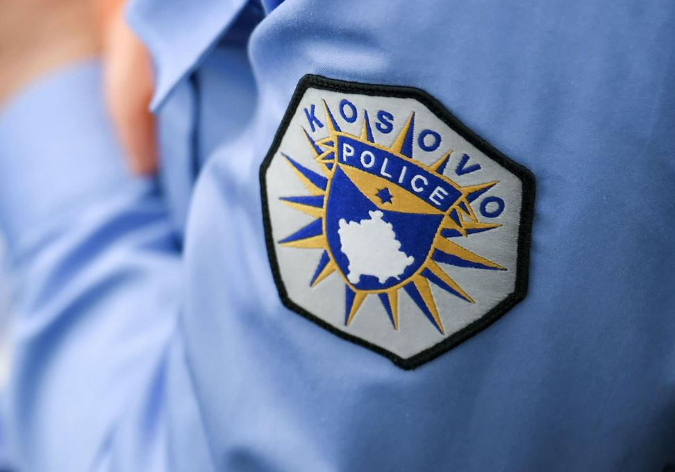 Sekuestrohet drogë në Prishtinë, Policia në koordinim me Prokurorin e Shtetit interviston një person