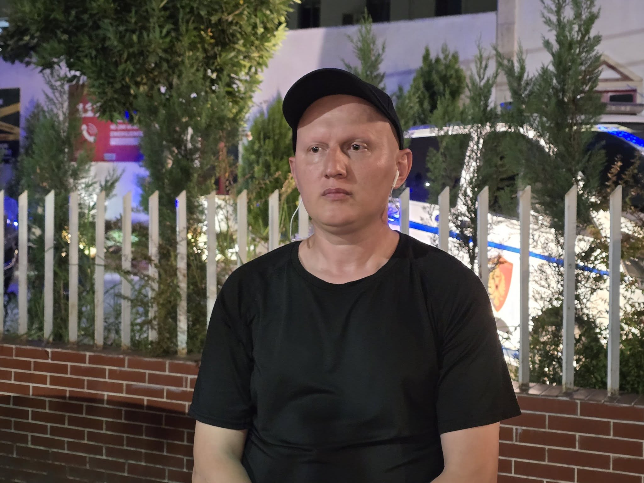 Incidenti me gazetarin Stafa  U provokua nga dy persona në protestë  shkoi në polici për t i denoncuar