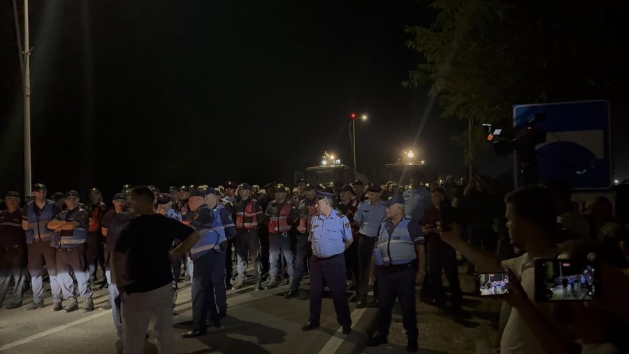 Protesta në Rinas  Policia nis hetimet për bllokimin e rrugëve