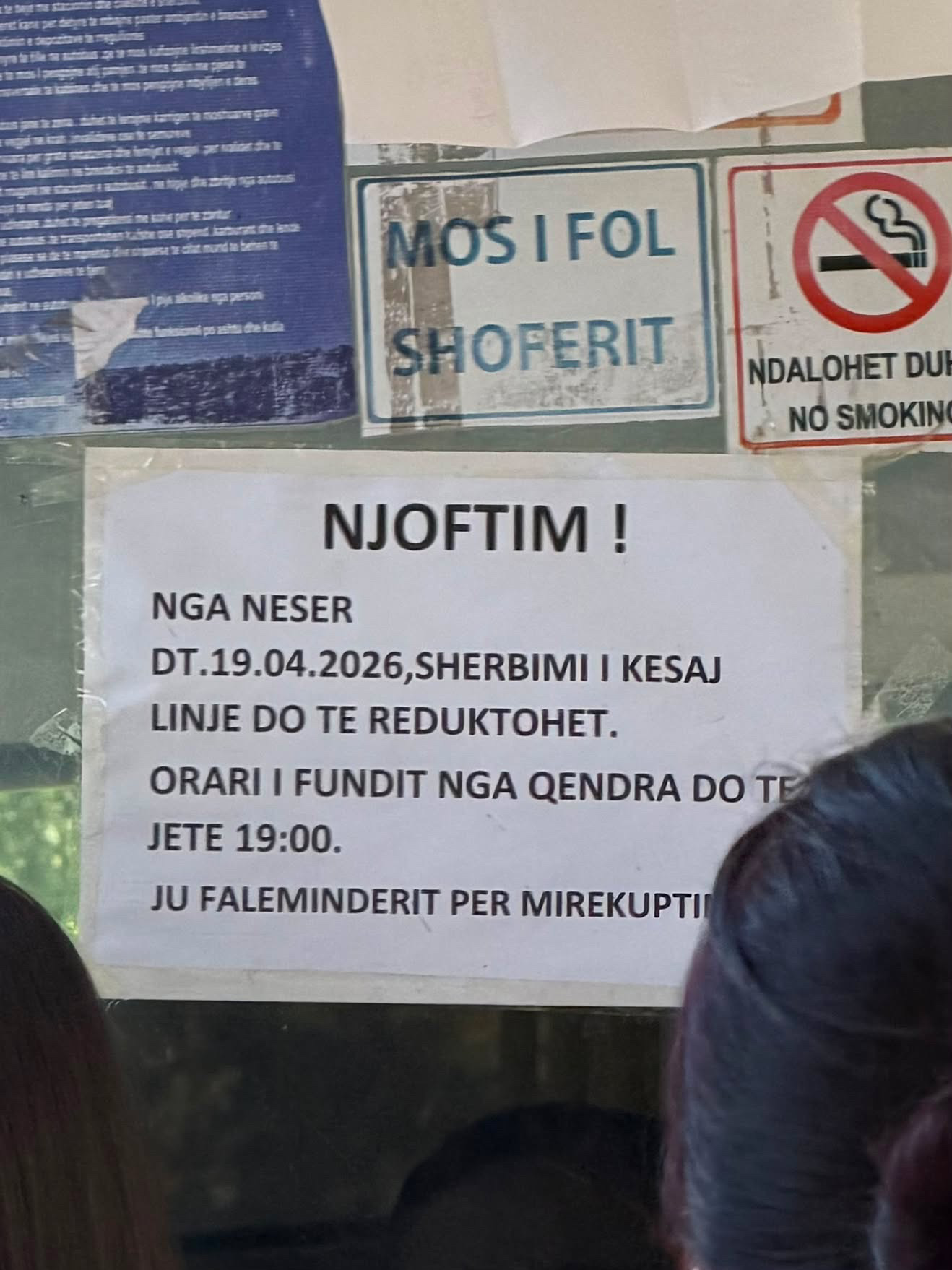  Presim mbi një orë në stacion   banorët e Sharrës denoncojnë reduktimin e urbanëve