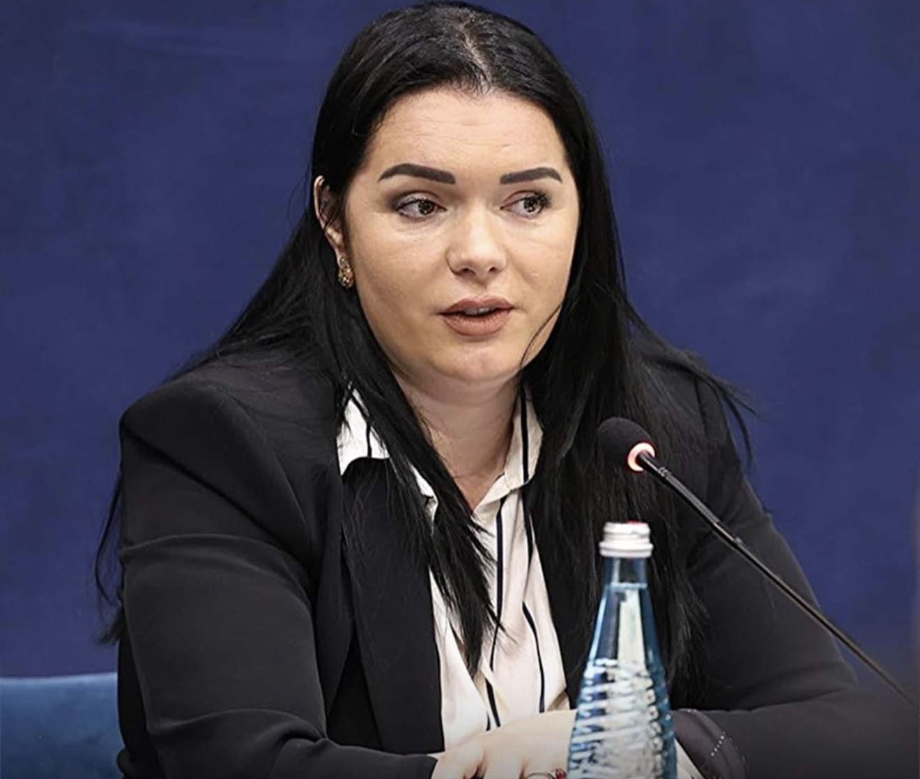 JOQ investigoi vjedhjet masive të parave të popullit  Rama hedh në kosh të plehrave Linda bukuroshen 