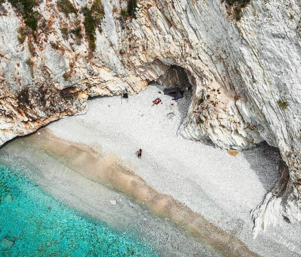 Gjeli hap tender për shkallë 20.8 milionë lekë në gjirin e Filikurit! Perla e fundit e Himarës në rrezik!