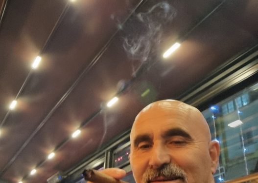 Anuela Ristani i jep 800 MILIONË LEKË Lavdi “punëmbaruarit”