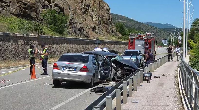 Parakalimi i gabuar shkak për aksidentin tragjik në Pogradec  Vikitima u bllokua mes llamarinave për 20 minuta