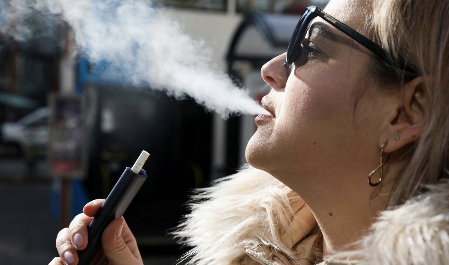 cigaret-elektronike-mund-te-rrisin-rrezikun-e-kancerit-edhe-pas-lenies-se-duhanit