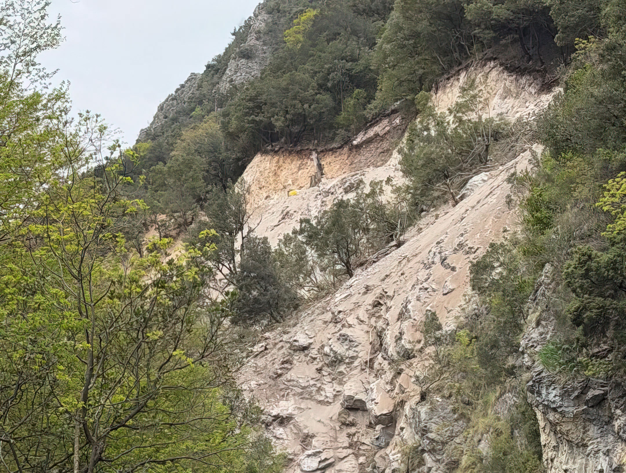 Masakër mjedisore në Kanionin e Erzenit  zhduket një nga mrekullitë natyrore të Tiranës
