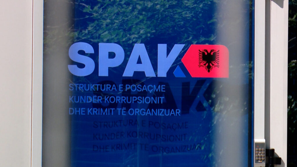 Megaoperacioni i SPAK për kullat, të arrestuarit dalin para Gjykatës së Posaçme