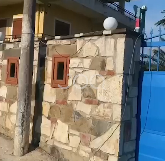 “Firma që po bën rrugën Berat-Ballaban më rrezikoi jetën mua dhe nënës time”
