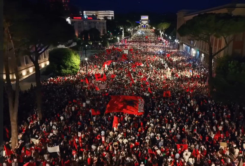 Nesër seancë plenare  qytetarët njoftojnë protestë para Parlamentit në orën 10 00