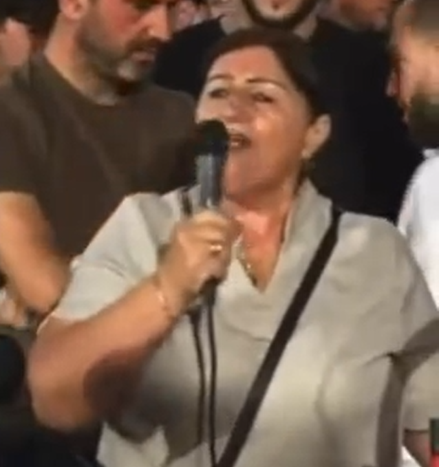 Qytetarja në protestë  Po bëjnë eksperimente me adoleshentët tanë 