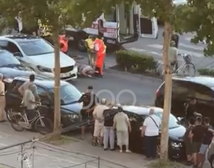 Aksident në Elbasan  makina përplas të moshuarin te vijat e bardha