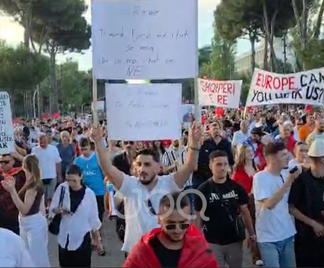 Dita e 16 të e protestës qytetare  nis marshimi drejt Kryeministrisë