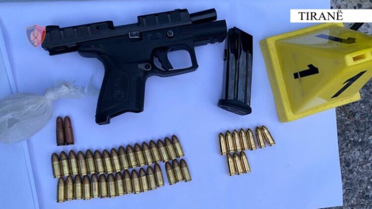 Plagosi dy persona në Paskuqan  arrestohet pas dy javësh 41 vjeçari 