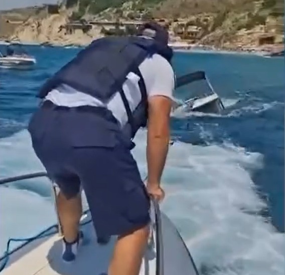 Rrezikuan të mbyteshin në det, Policia Kufitare shpëton dy turistët ukrainas