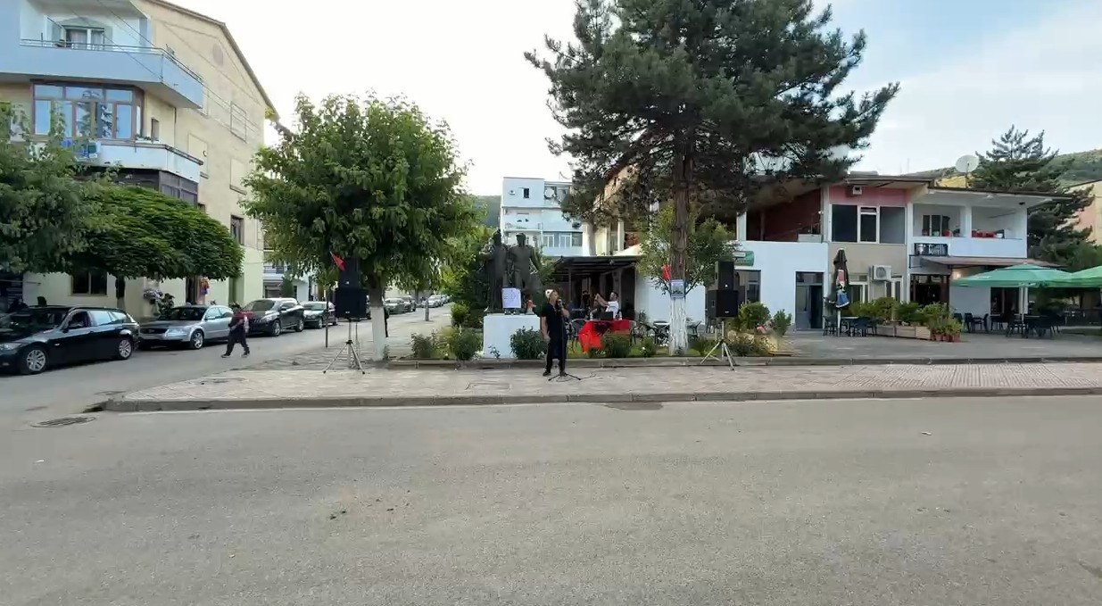 Banorët e Prrenjasit pa halle e probleme  nuk dalin të protestojnë