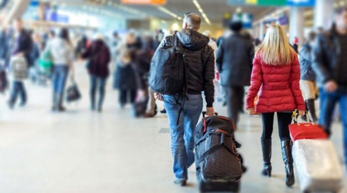 Mbi 166 mijë shqiptarë janë larguar nga vendi pas pandemisë