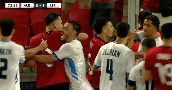 Tension në  Air Albania   Lojtari izraelit provokon  stadiumi përgjigjet   Palestina  