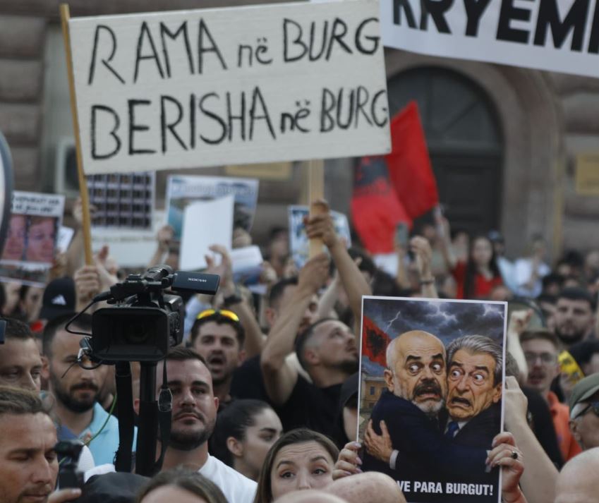 Sot rinia shqiptare nuk proteston vetëm për Zvërnecin
