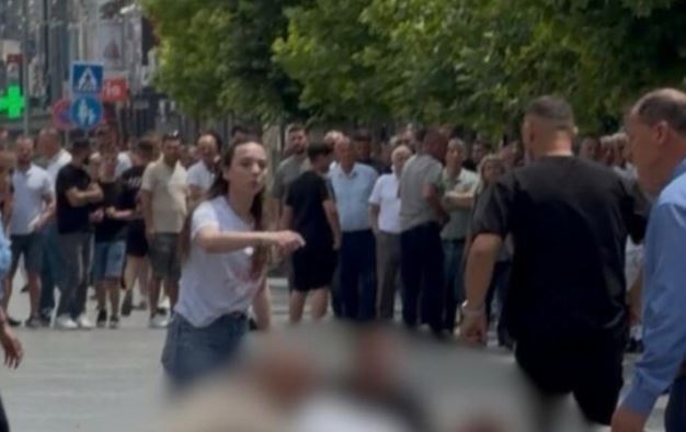 Të shtëna me armë në qendër të Podujevës, ka të plagosur