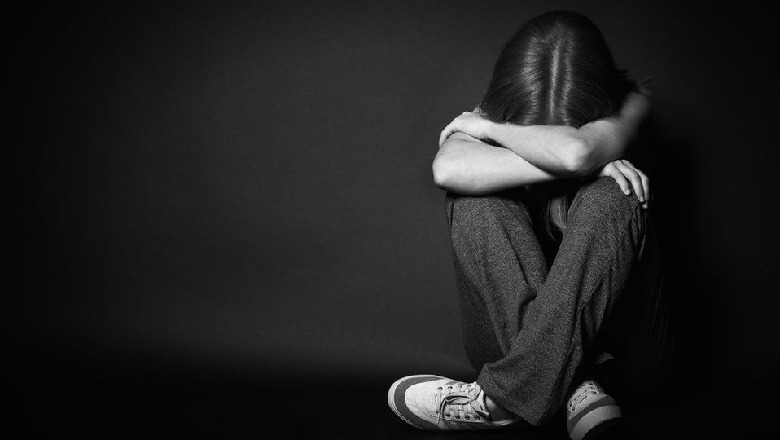 E mitura shqiptare në Greqi abuzohet seksualisht nga bashkëkombësi 14 vjeçar 