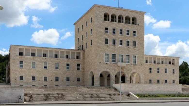 Maturantët nisin sot aplikimet në universitete  6 ditë kohë për zgjedhjen e degëve