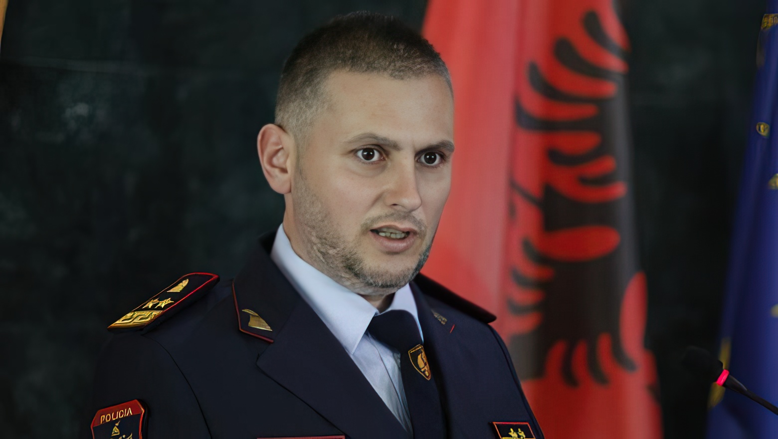 Skënder Hita jep konferenca  në Shkodër kërrcet arma