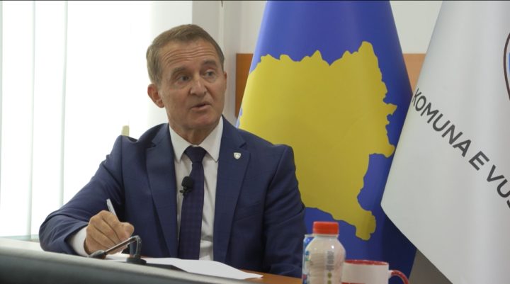Ferit Idrizi njofton anulimin e koncerteve pas humbjes tragjike të tre qytetarëve