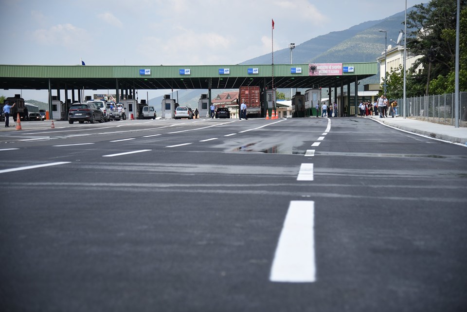 Mërgimtarët presin deri në 30 minuta për të hyrë në Kosovë