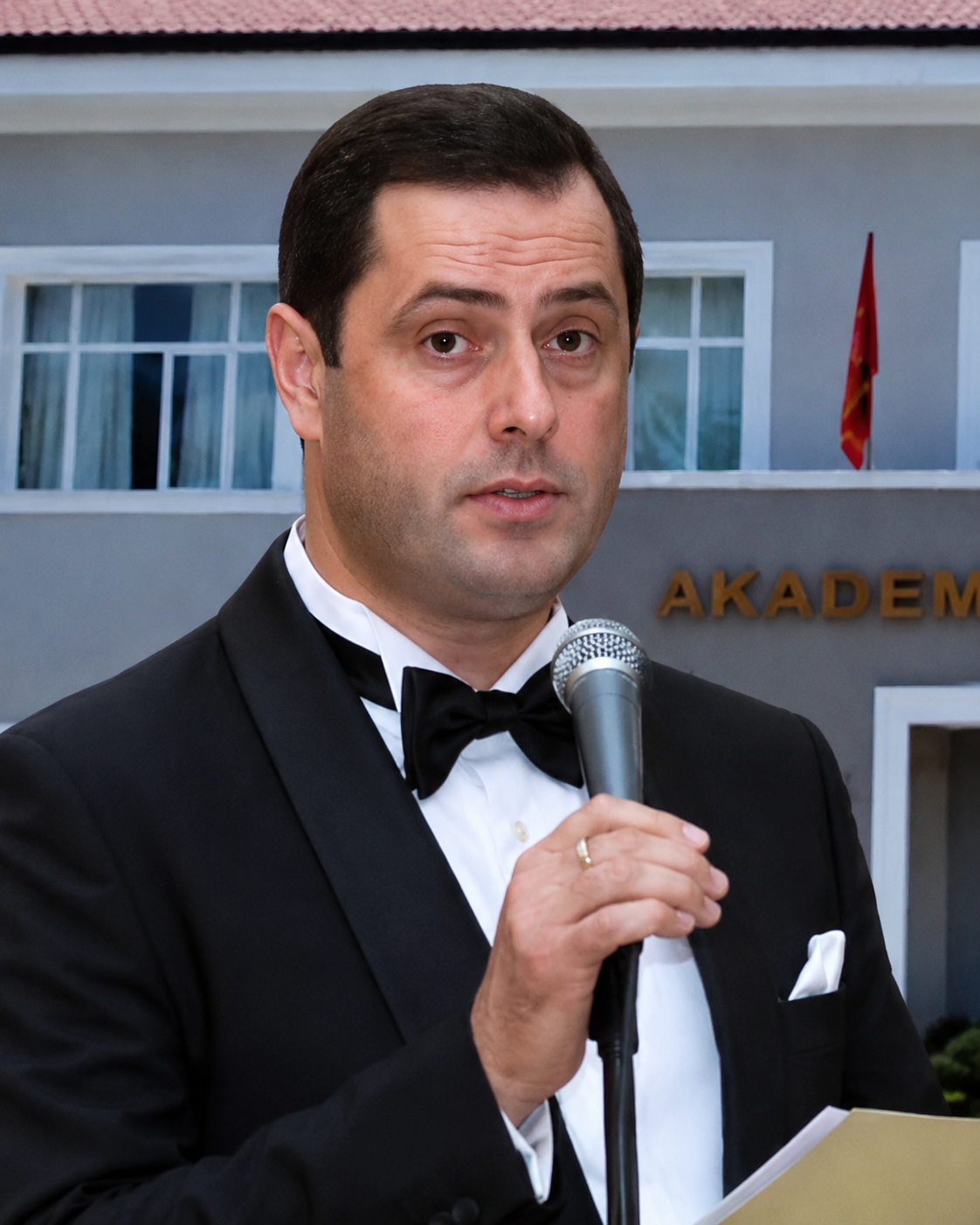 Pas 116 të helmuarve  Akademia e Sigurisë pushon Nikolin Jakën dhe Alma Tafanin e  Sori Al 