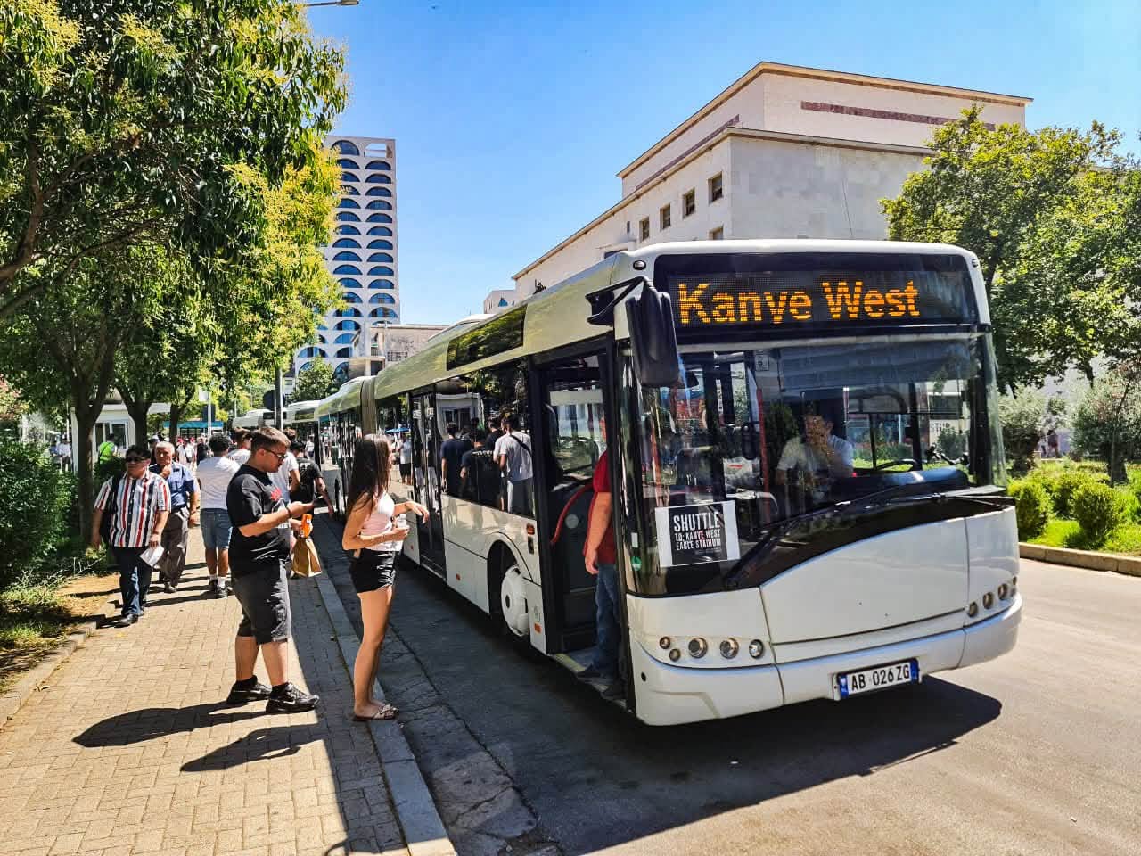 Evazioni fiskal në koncertin e YE! Shitësit shisnin pa faturë fatorinot pa biletë, mbanin dhe kusurin