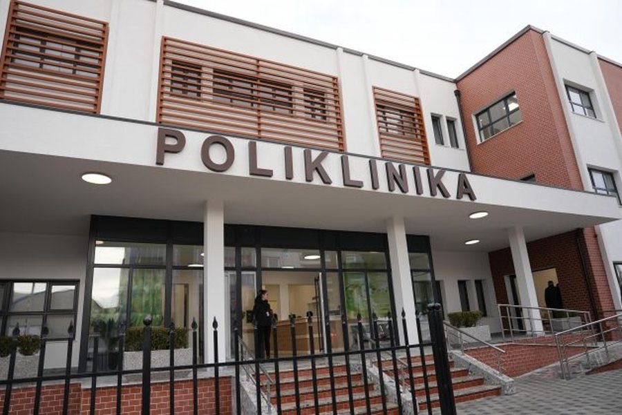 Plagosje me thikë brenda Poliklinikës së Shkodrës