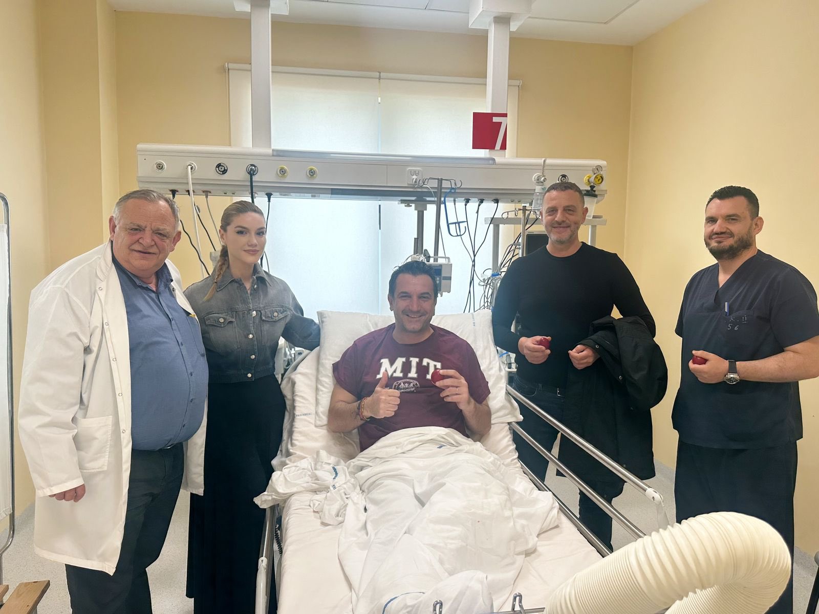Ajola Xoxa kërkon pezullimin e gjyqit pas lindjes