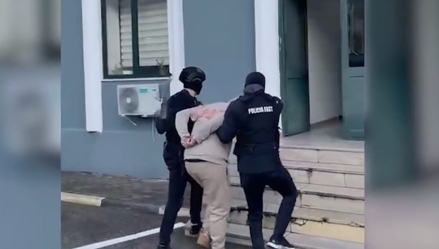 izraeliti-mashtroi-288-persona-me-call-centerat-voli-26-milione-€-bashkepunetoret-shqiptare-nuk-arrestohen-nga-policia-e-shtetit