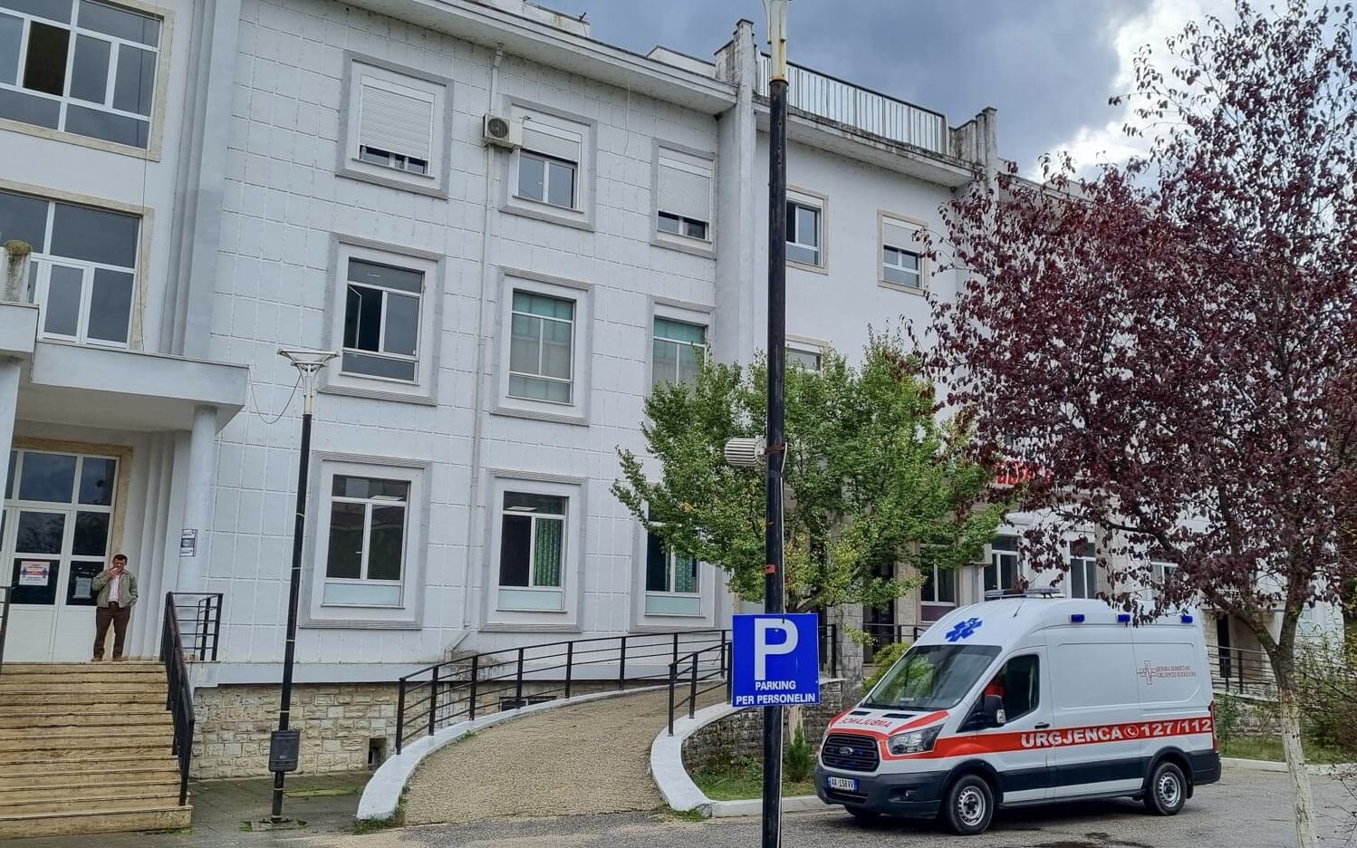 Foshnja 7-muajshe humbi jetën rrugës për në spital në Gjirokastër
