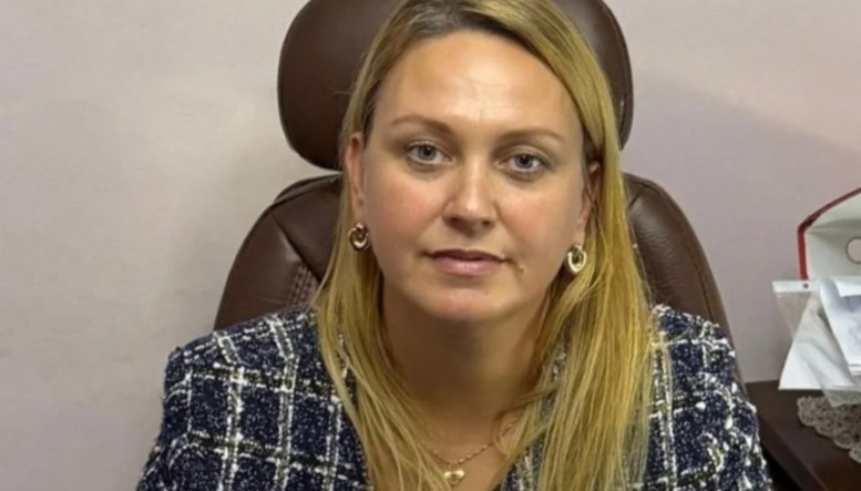 Drejtoresha e postes vodhi lekët e pensionistëve për të luajtur kazino 