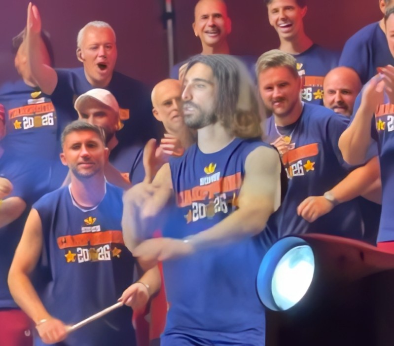 Marc Cucurella tërheq vëmendjen me kërcimin e tij elektrizues në festën e organizuar në Madrid