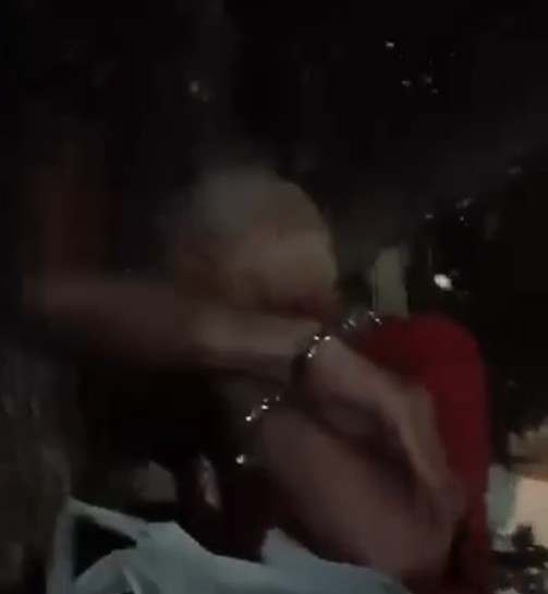 Të fortët e  TikTok-ut dhunojnë qytetarin dhe e postojnë në rrjetet sociale
