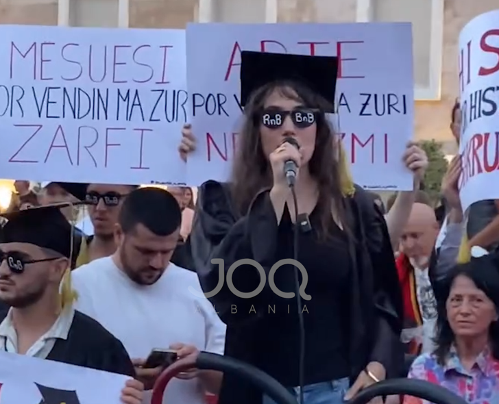 Dita e 47-të e protestës, studentja: Diplomat tona, pasaporta për rrugët e Europës!