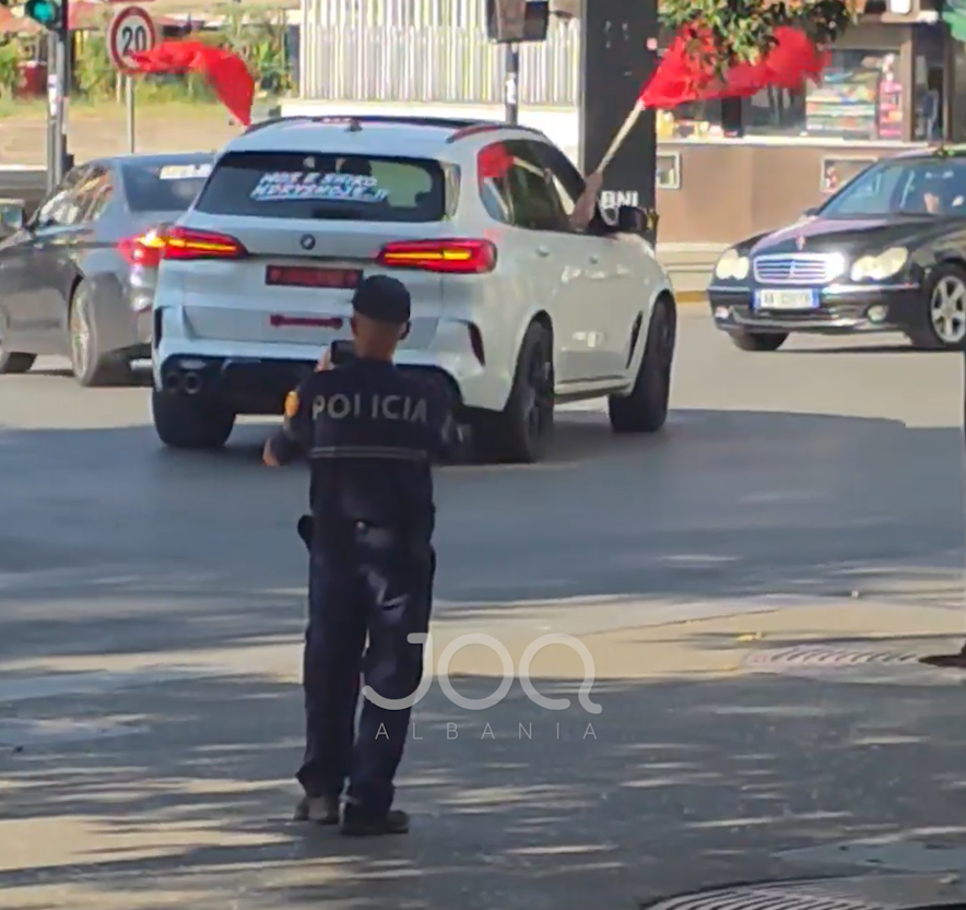 Pse policia po filmon autokolonën e Diasporës 