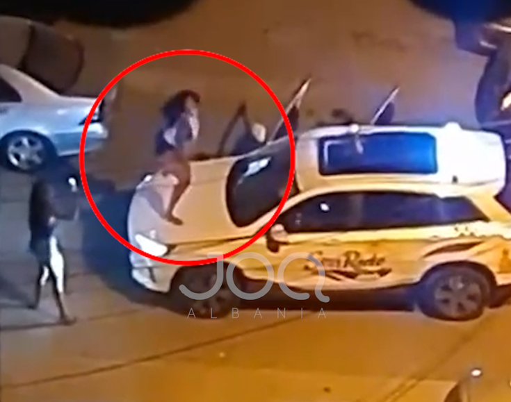 “S’po na lënë të flemë”, turistja e ‘djeg’ në Durrës, bën “twerk” mbi makinë