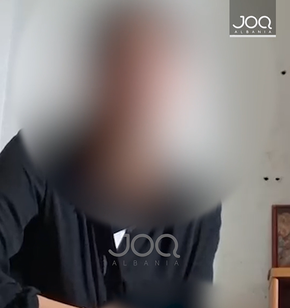 U abuzua seksualisht nga babai për 16 vite, sot kërkon ndihmë për t’i siguruar një shtëpi djalit të saj