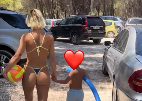 Vlonjatja ndez debat në rrjet: Le të normalizojmë nënat që veshin tanga dhe bikini!