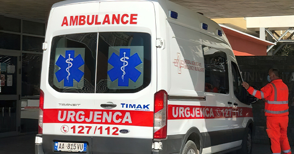 Tragjedi në Mengël: Ndërron jetë në spital 19-vjeçari Klement Balla