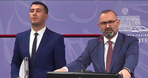 Zbardhet lista e KPP: Ish-sekretari i Ulsi Manjës në krye të renditjes
